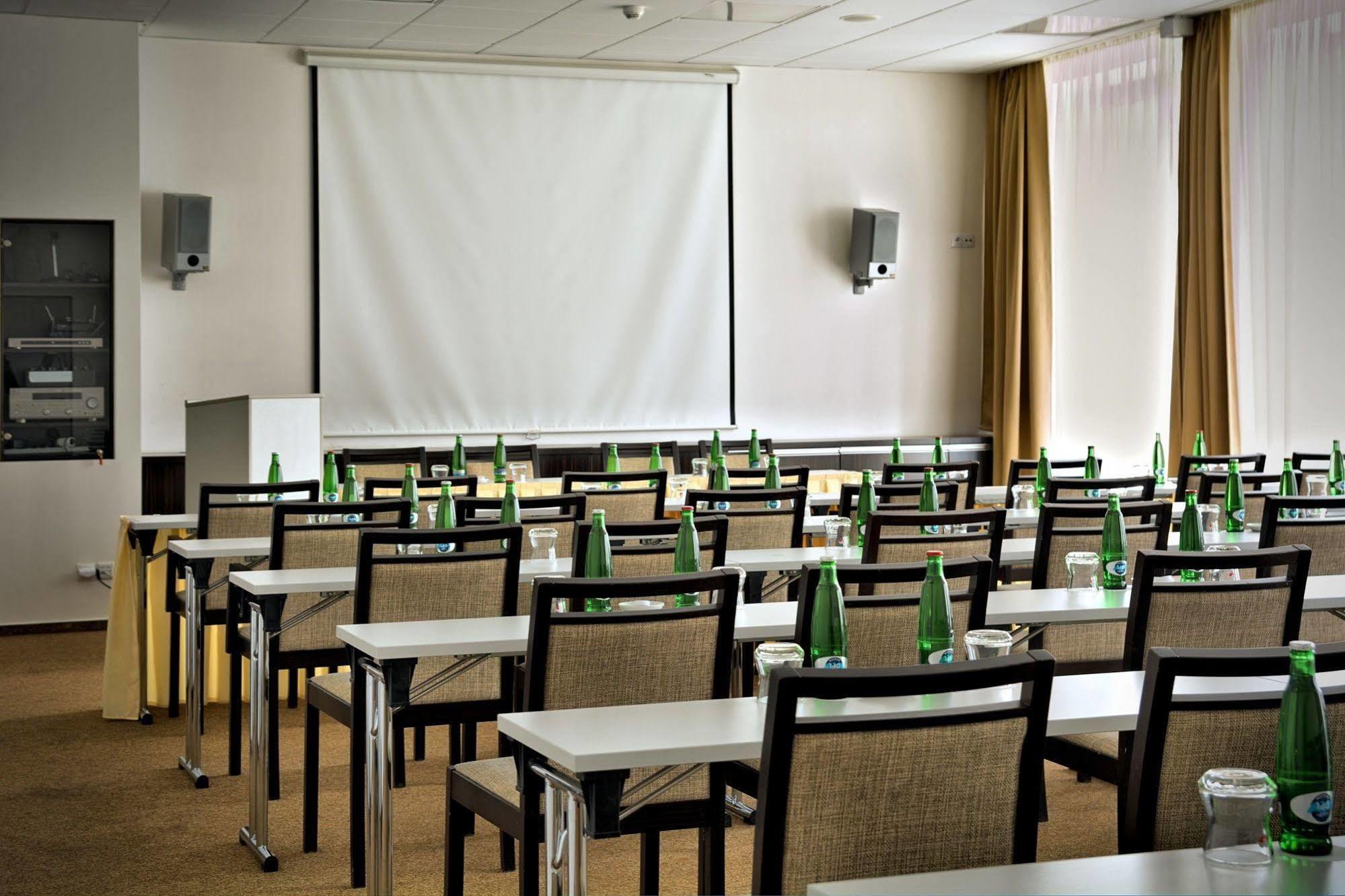 Hotel Euro Pardubice Eksteriør bilde