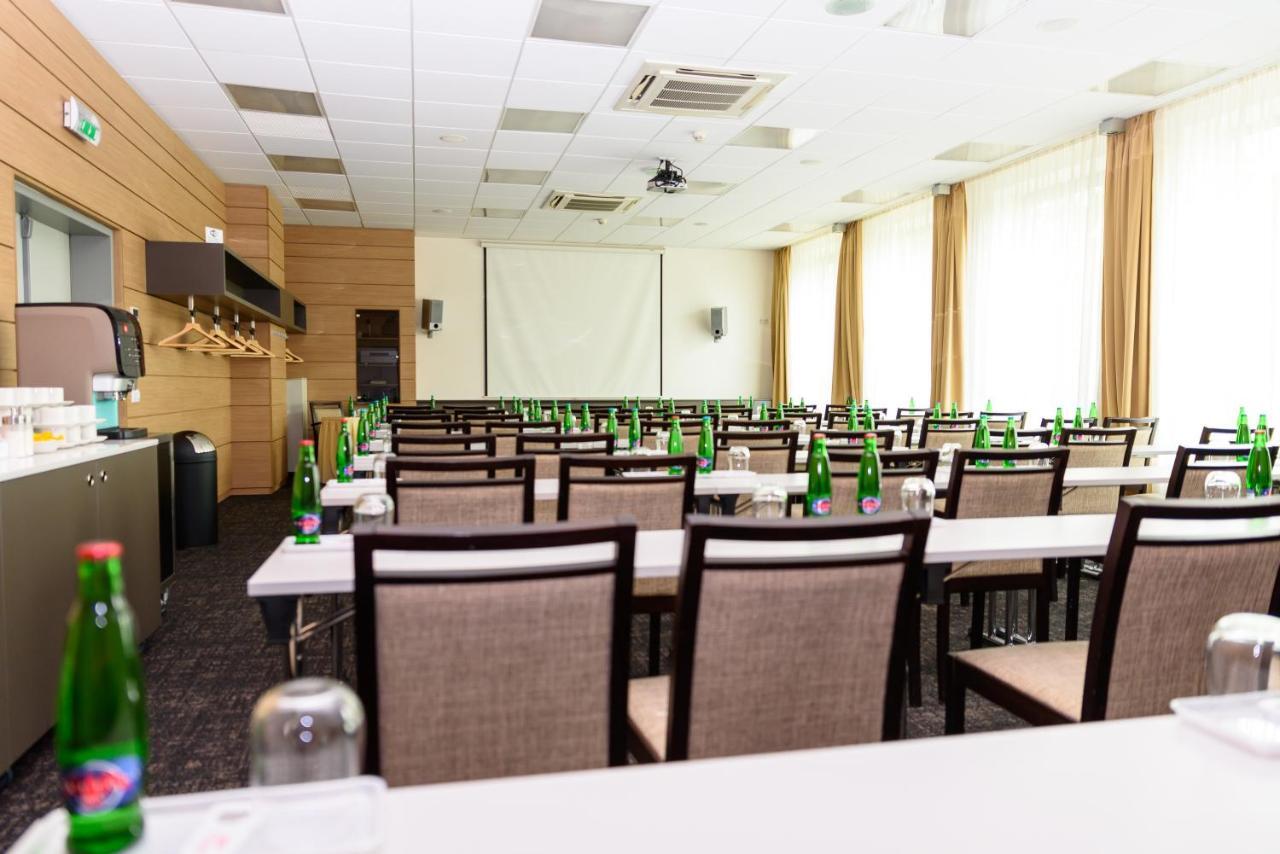 Hotel Euro Pardubice Eksteriør bilde