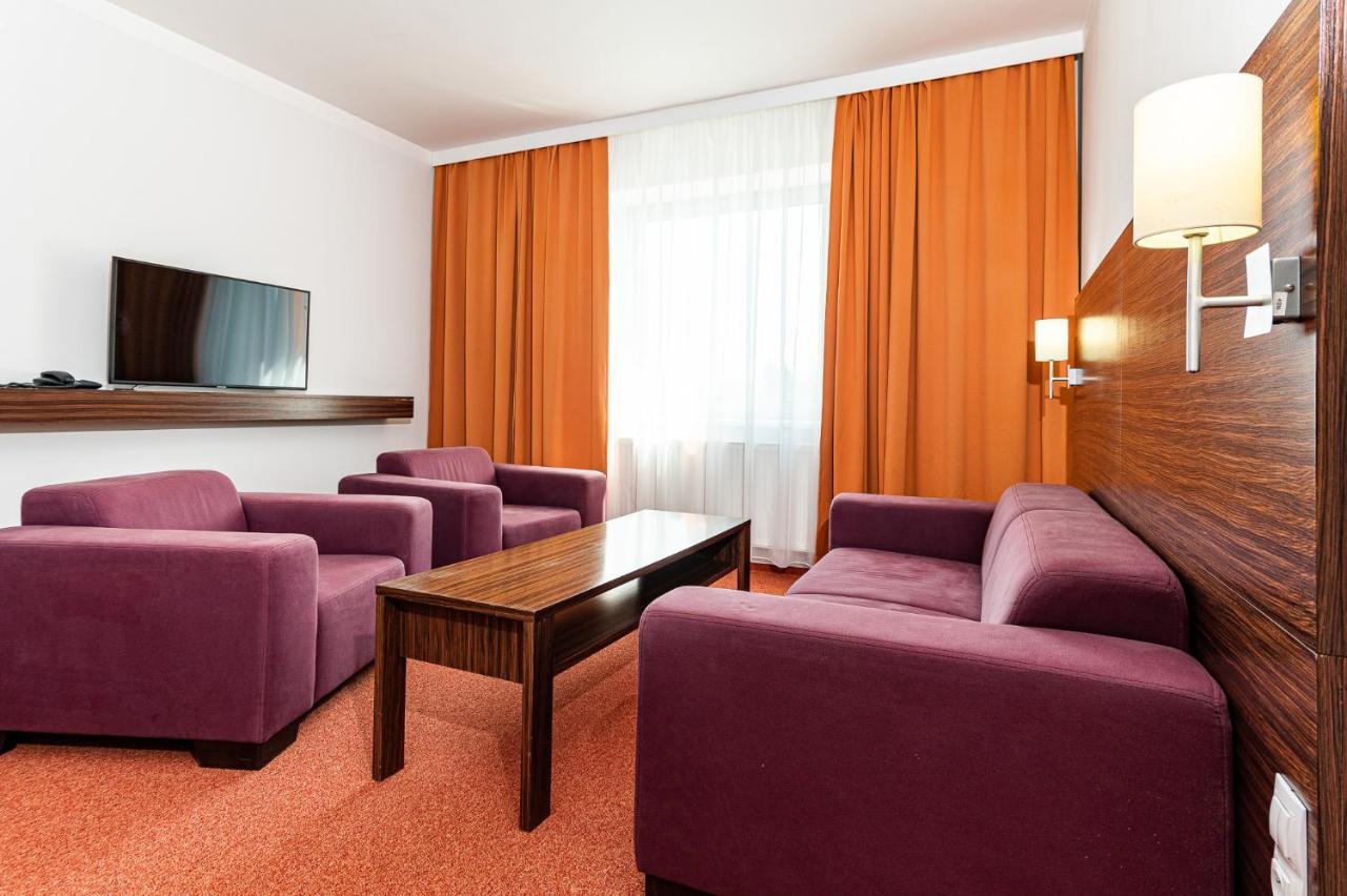 Hotel Euro Pardubice Eksteriør bilde